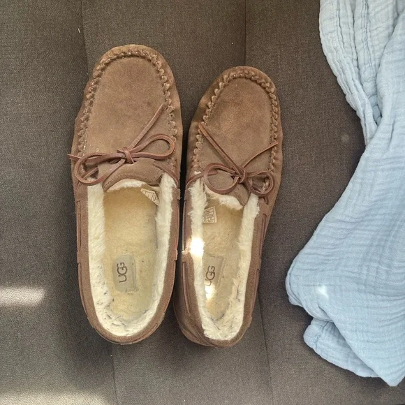 UGG | Shoes | Ugg Moccasins Size | Poshmark display picture 1